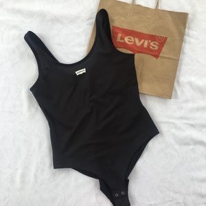 Levi's Women's Meteorite Logo Bodysuit large